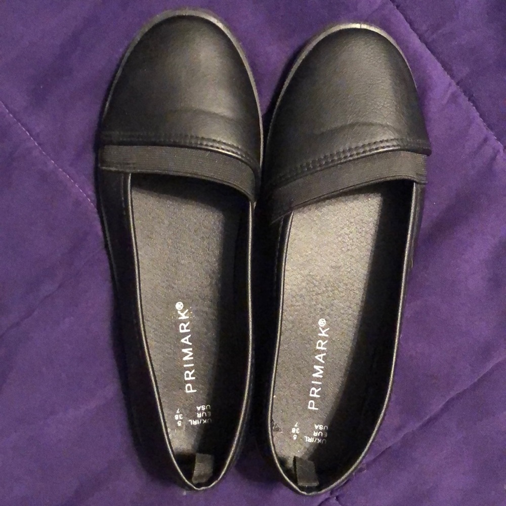 USED: PRIMARK black flat